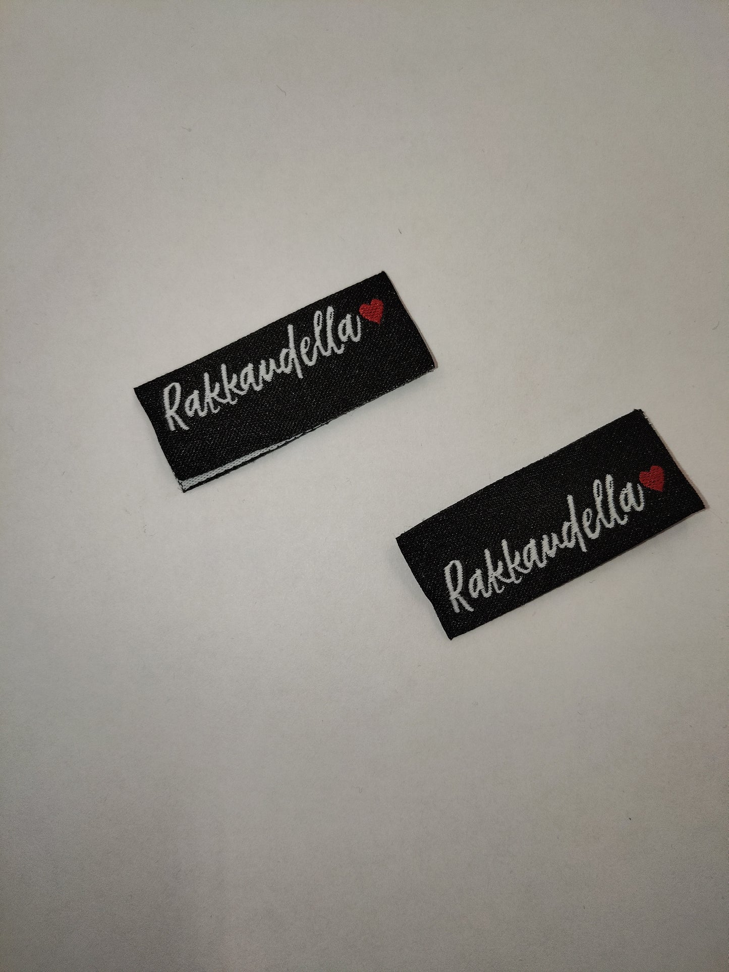 Ompelumerkki, Rakkaudella <3