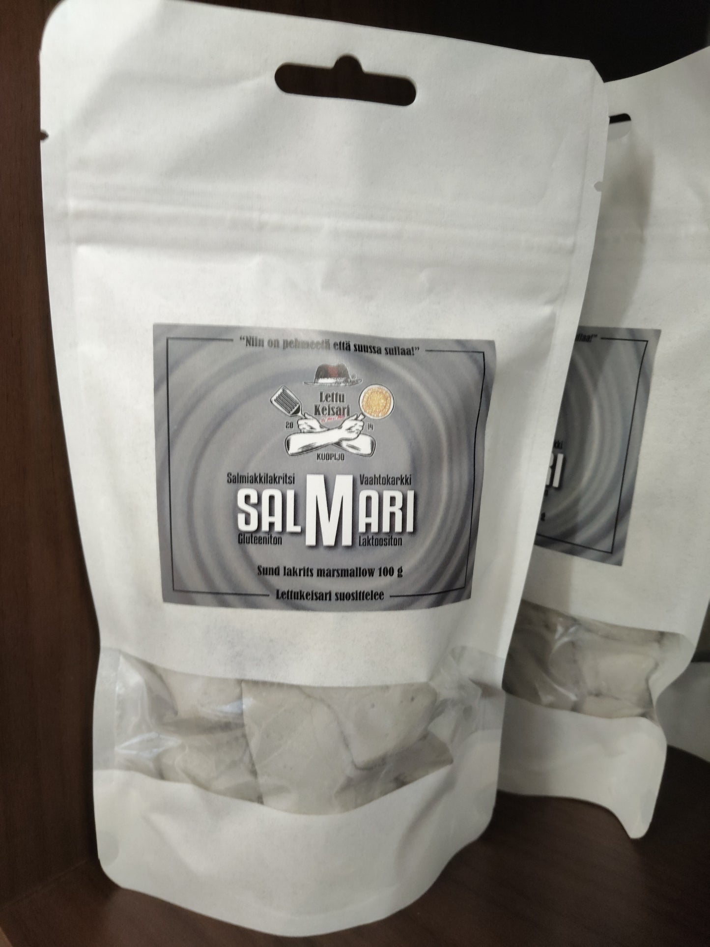 Lettukeisarin salmiakkilakritsivaahtokarkki 100g