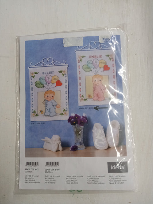 Ristipistopakkaus, vauva "Emelie"